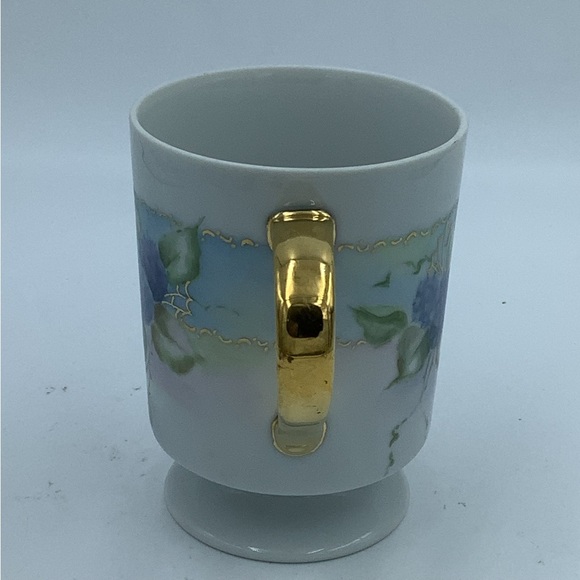 Vintage Hand Painted Berries Footed Gold Handled Mug - Picture 3 of 7